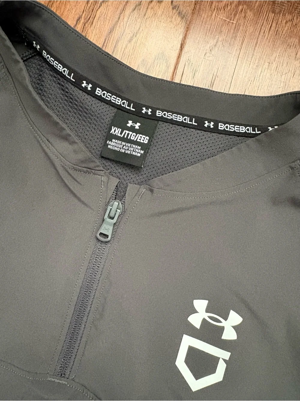 Under Armour Men's Utility Short Sleeve Cage Jacket 2XL Charcoal Gray